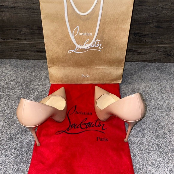 Christian Louboutin Beige Patent Heels - Picture 2 of 4